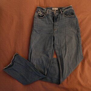 Abercrombie Curve Love 90s Relaxed Jean High Rise